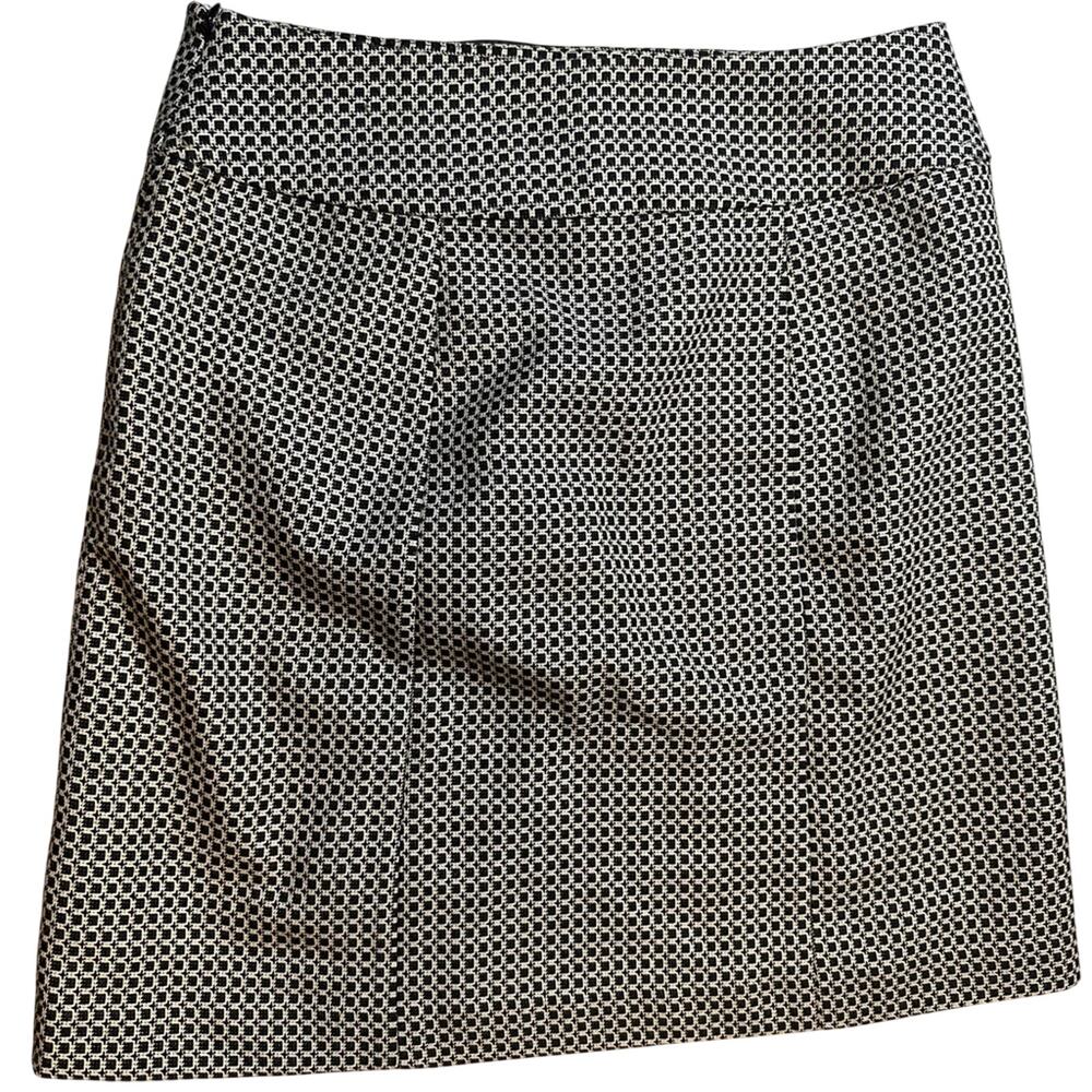 Ann Taylor Tweed Mini Skirt Womens 4 Black White Mod Parisian Button Detail - Picture 3 of 8